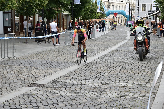 球的观众而 球的观众而